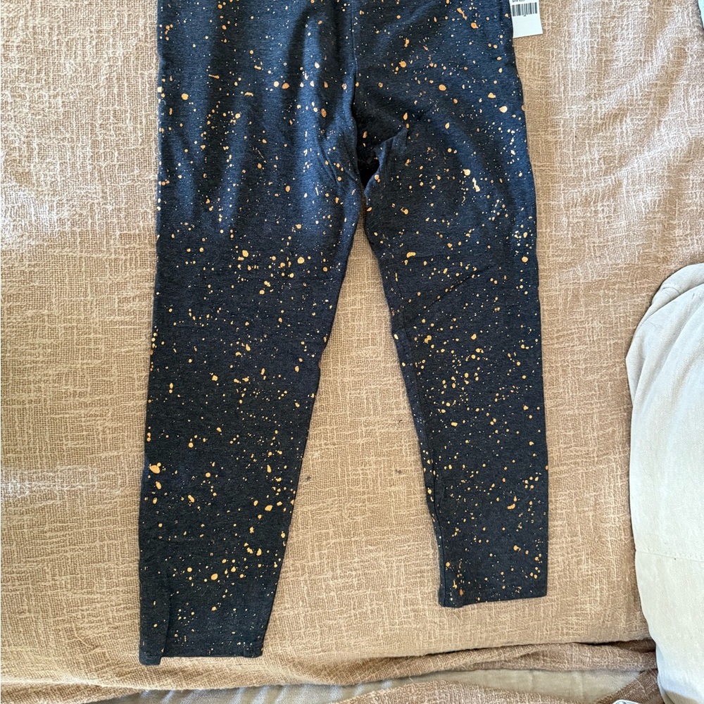 Stylish Black and Gold Hardtail Leggings
